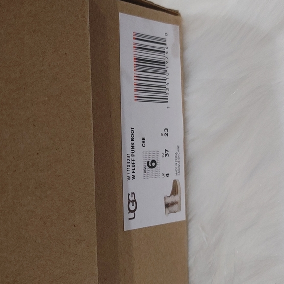 UGG Fluff Punk Boots In Chestnut - Picture 4 of 7